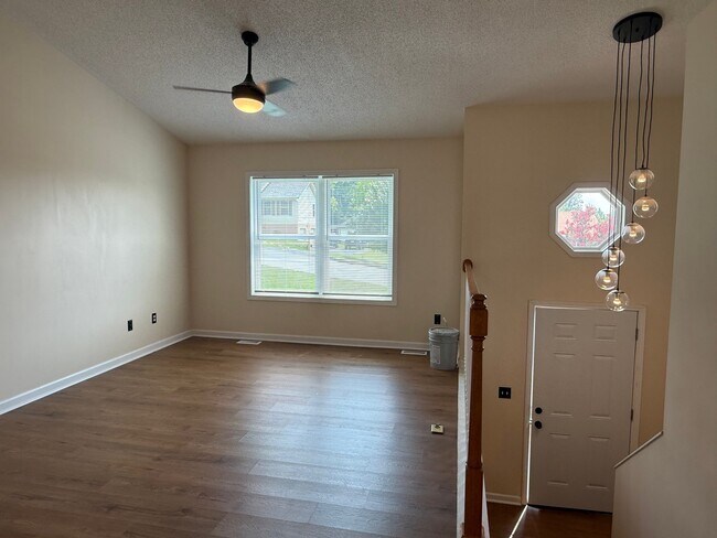 Foto del edificio - 129 Meadowlark Drive