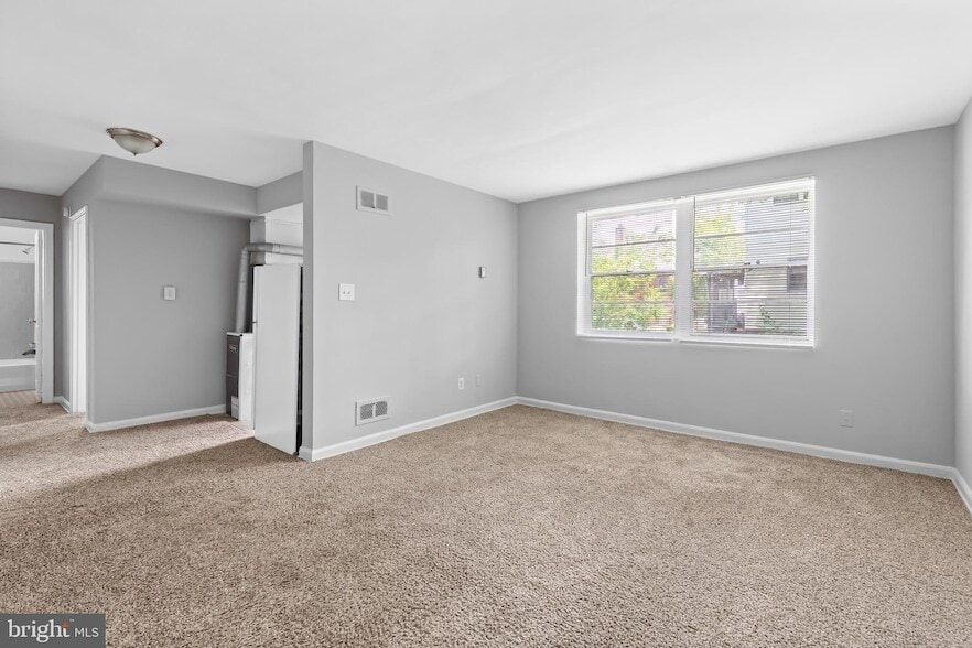 Photo - 206 Trenton Pl SE