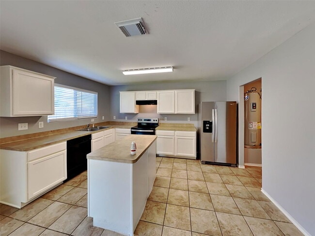 Foto del edificio - 2203 Shady Birch Dr