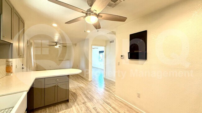 Foto del edificio - 4518 W Crivello Ave