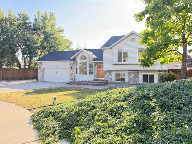 Building Photo - 4624 Quiet Cir