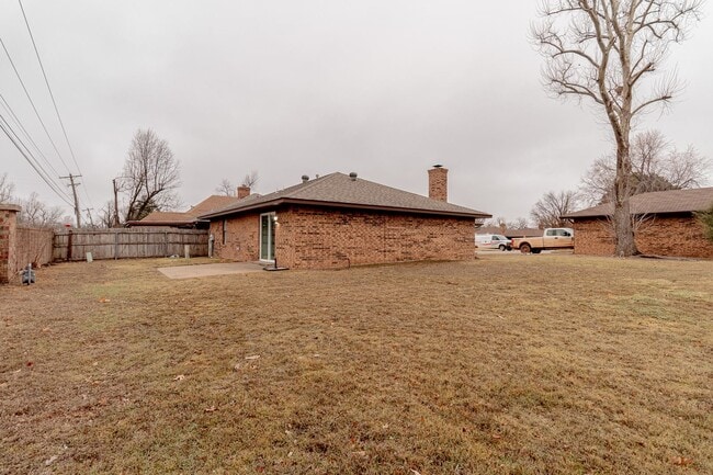 Building Photo - 2 Bed 2 Bath in Bethany!