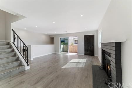 Building Photo - 328 S Pomelo Ave