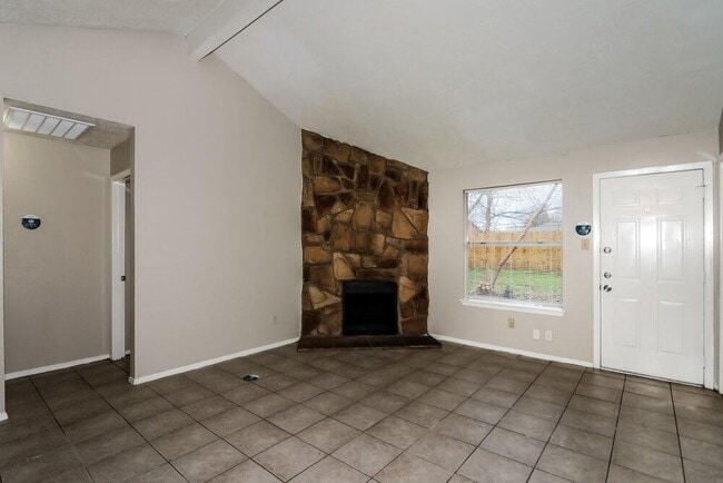 Building Photo - 14871 Shottery Dr
