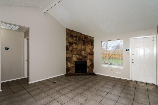 Foto del edificio - 14871 Shottery Dr