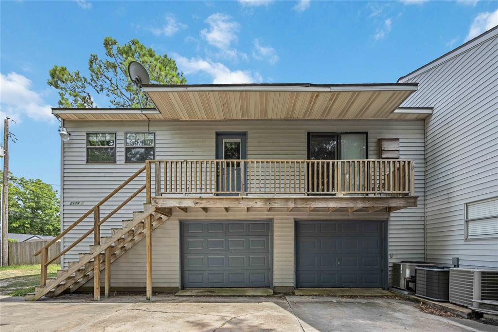 Foto principal - 2119 N Austin Ave