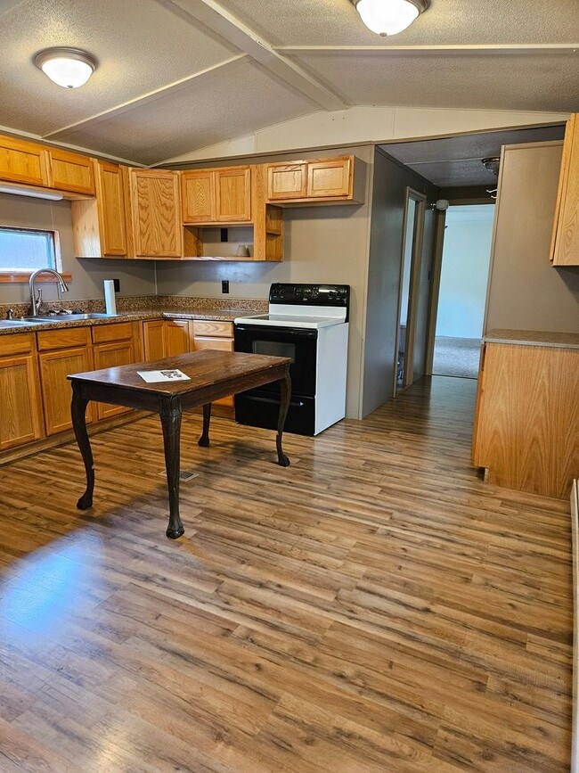Building Photo - 2 Bedroom Trailer For Rent in Clearfield