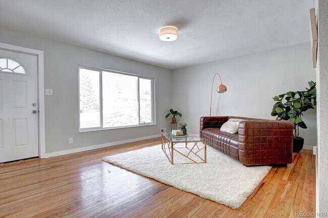 Building Photo - 2908 S Lowell Blvd