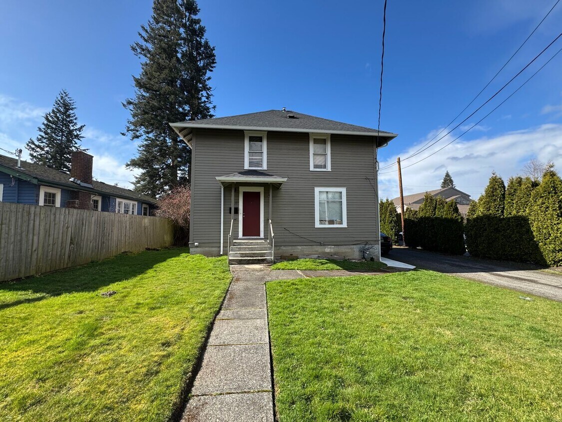 Foto del edificio - 5 Bedroom House in York Neighborhood