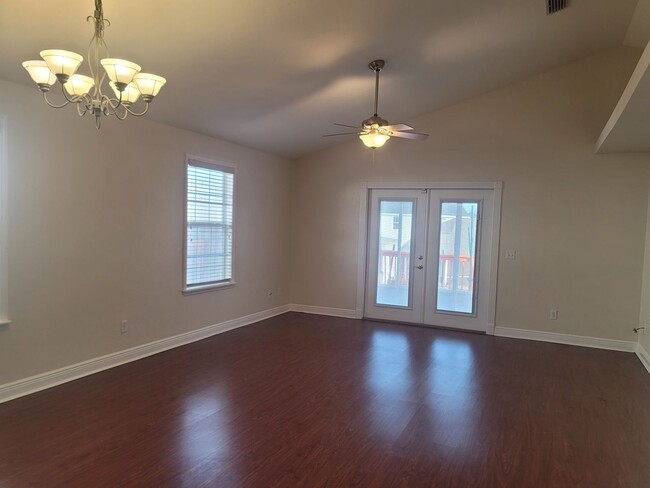 Foto del edificio - MODERN 3/2 w/ Garage, Spa Tub, Wood Floors...