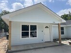 Foto principal - 3 bedroom 3 bath nearly new construction!