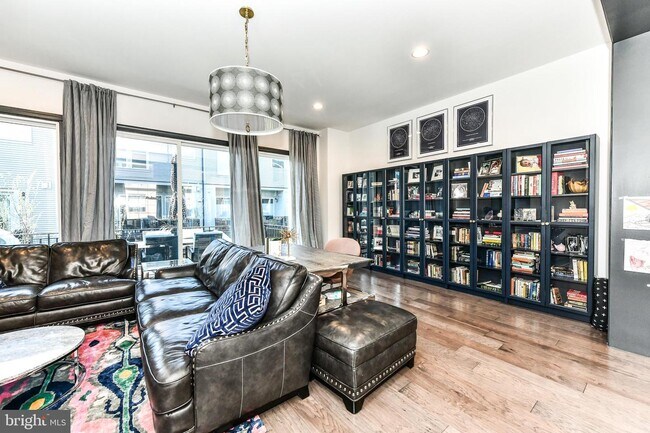Building Photo - 42293 Ashmead Terrace