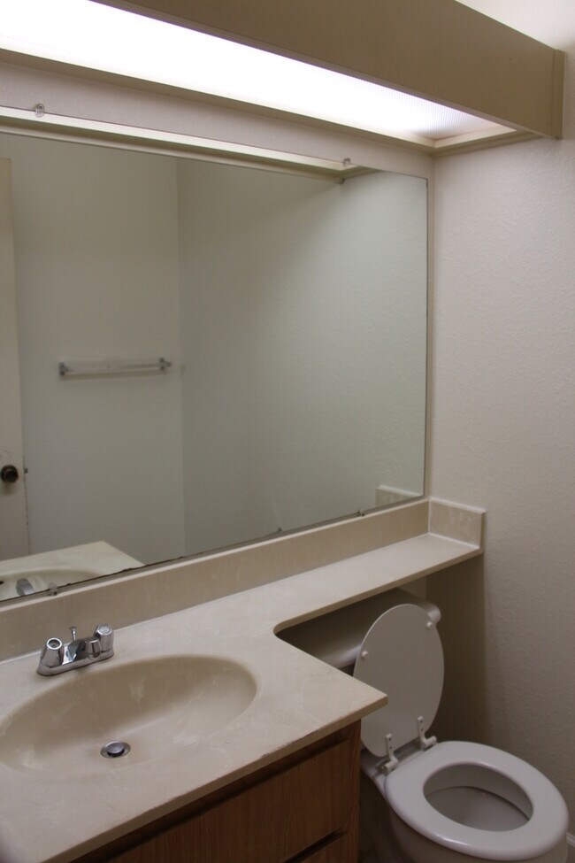 Foto del edificio - Ardenwood Single family 3 bedroom 2.5 bath...