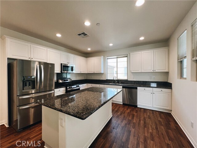 Foto del edificio - 7554 Botany St