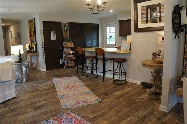 Foto del edificio - 410 E 11th Ave