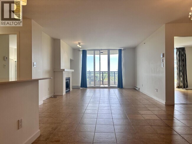 Building Photo - 8460 Granville Ave