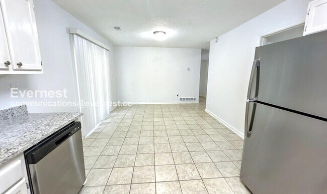 Foto del edificio - 5044 Donnell Way