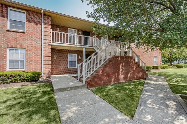 Welcome Home! - Lyndon Crossings Apartments
