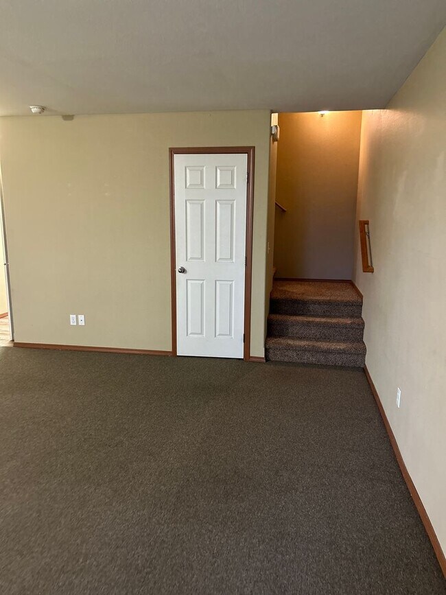 Foto del edificio - Townhouse for Rent in North Spokane