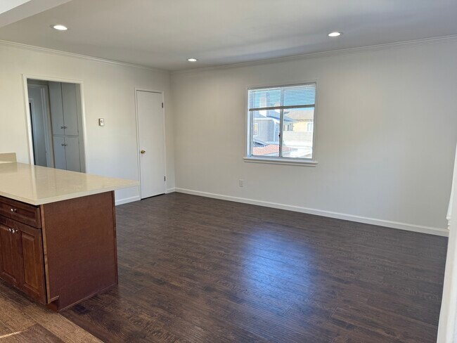 Foto del edificio - 2417 Huntington Ln