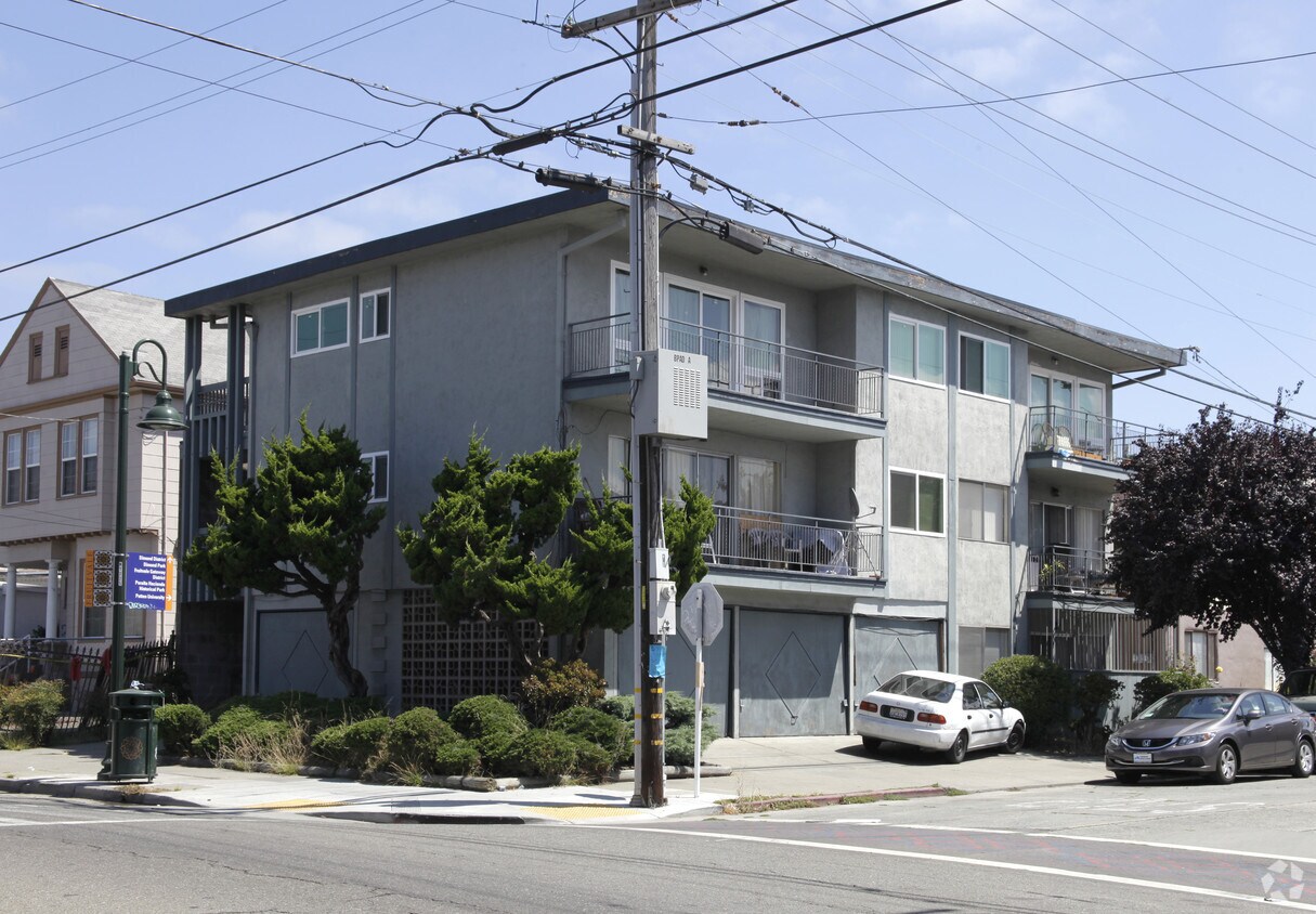 Primary Photo - 2500 Fruitvale Ave