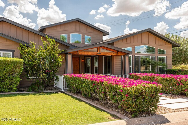 Foto del edificio - 3801 E Glenrosa Ave