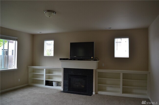 Building Photo - Grand Firs Gated Community in Graham!