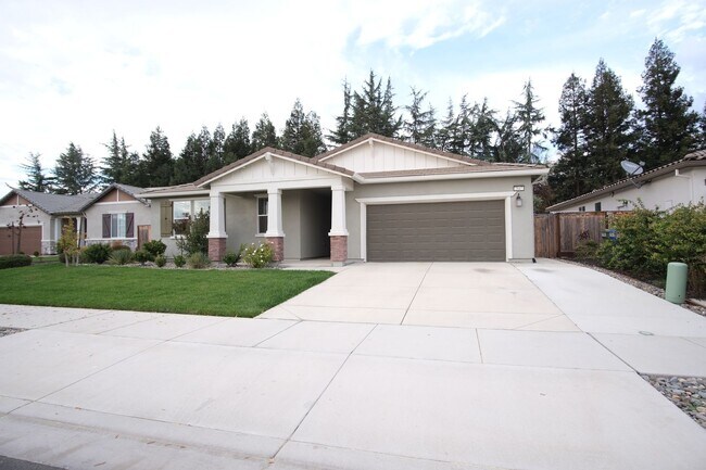 Foto del edificio - Stunning 4-bedroom 2.5 bathroom