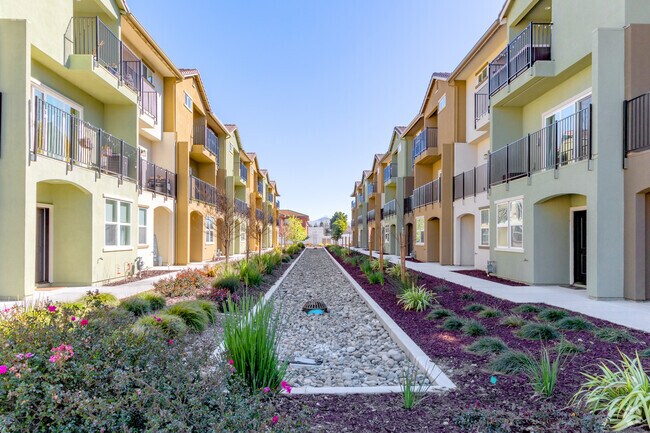 Edificio - 1603-1605 Cushman St