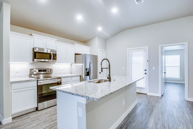 Foto del edificio - Like New Construction in Cooper District!