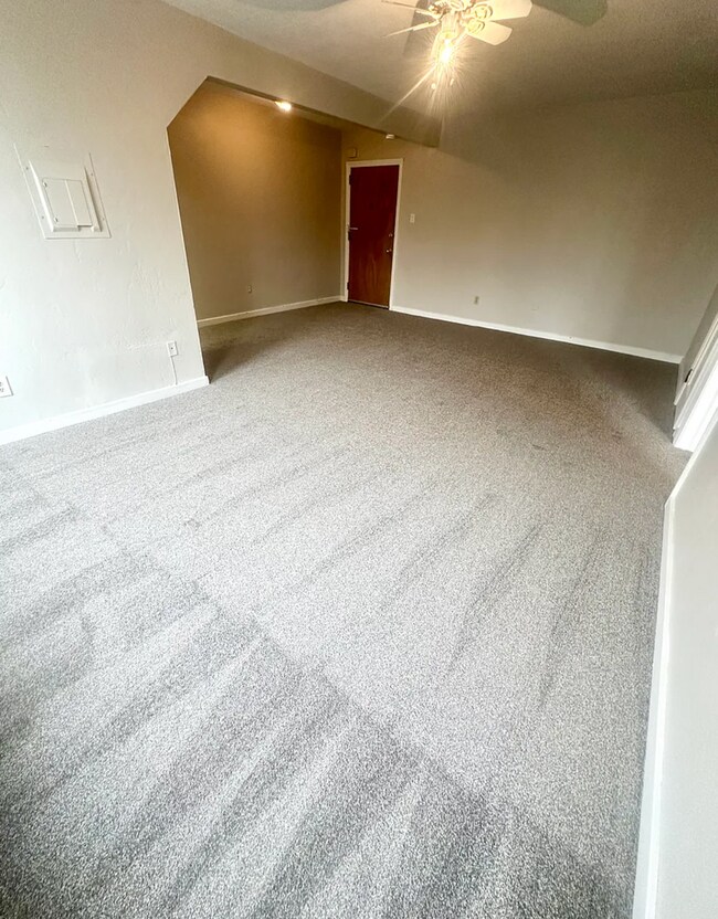 Building Photo - 1309 Wood St