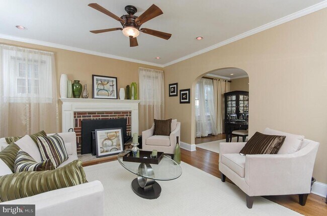 Foto del edificio - 616 Nicholson St NW