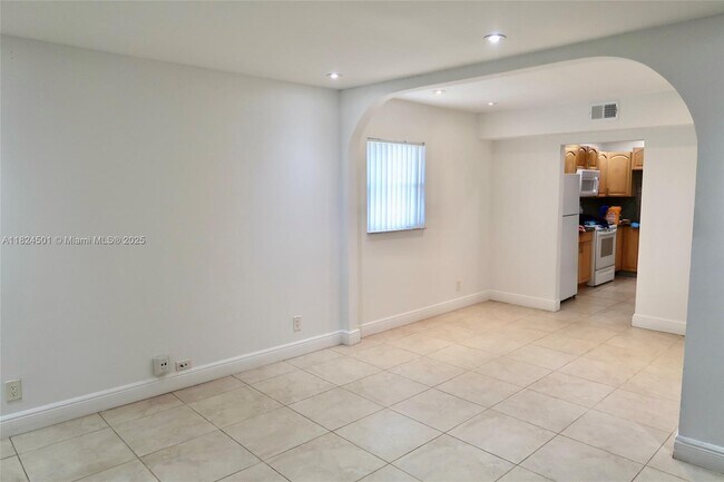 Foto del edificio - 8002 SW 5th St