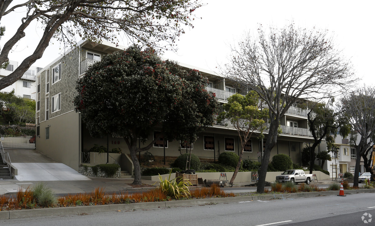 Primary Photo - Vista Monterey