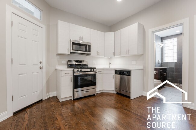 Foto del edificio - 2748 N Richmond St
