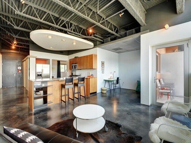 Foto del edificio - 601 Brushy St