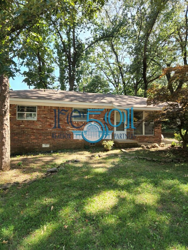 Primary Photo - Wonderful 3BR/1.5BA Just a few blocks away...