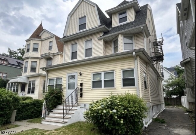 Building Photo - 90 N 18th St