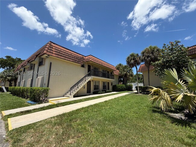 Building Photo - 411 NW 100th Pl