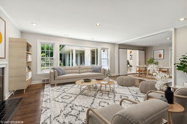 Foto del edificio - 1082 Old Elm Ln