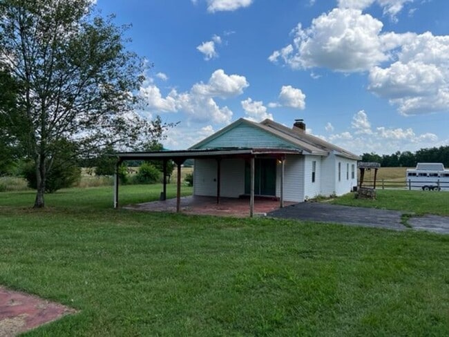 Building Photo - Beautiful home located in Crane!! Remodele...