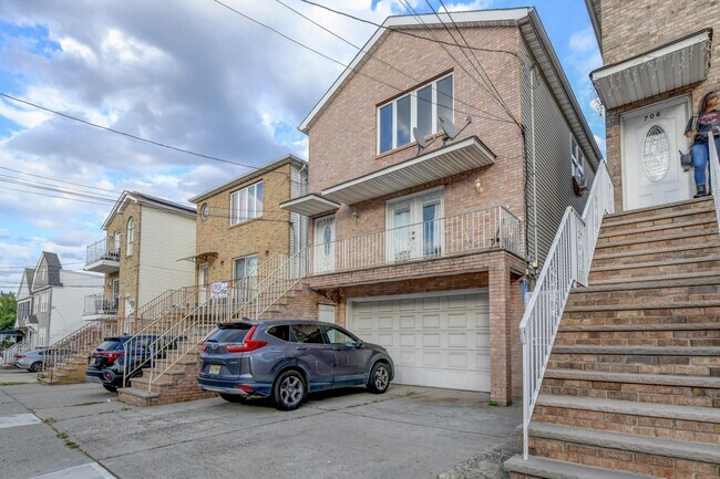 Foto del edificio - 708 Garfield Ave