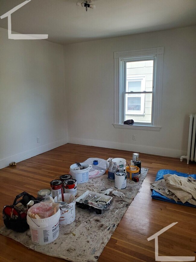 Building Photo - 27 Winship St