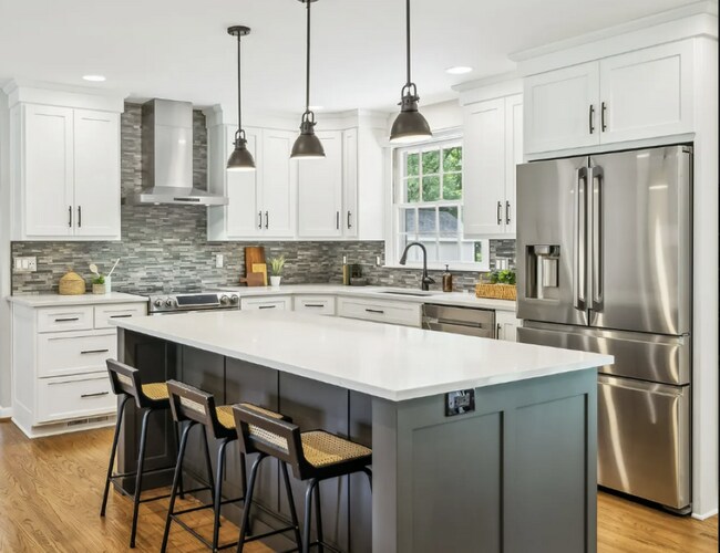 Foto del edificio - Multigenerational Single Level Ranch Livin...