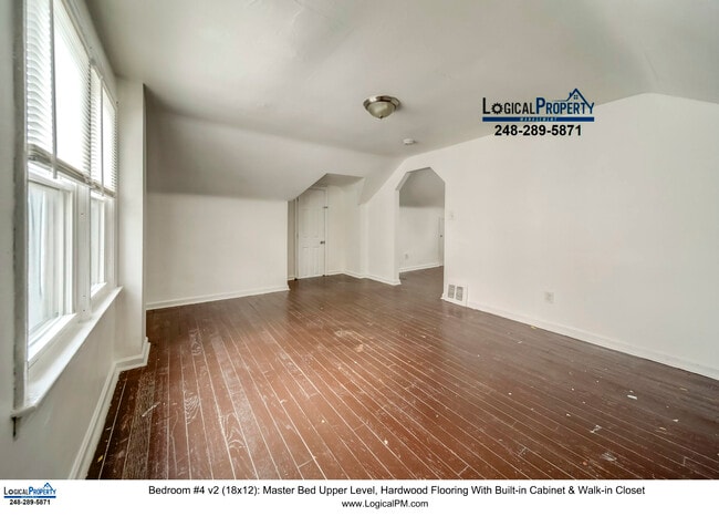 Building Photo - 4/1 Bnglw HrdwdFlrs, SEC 8!