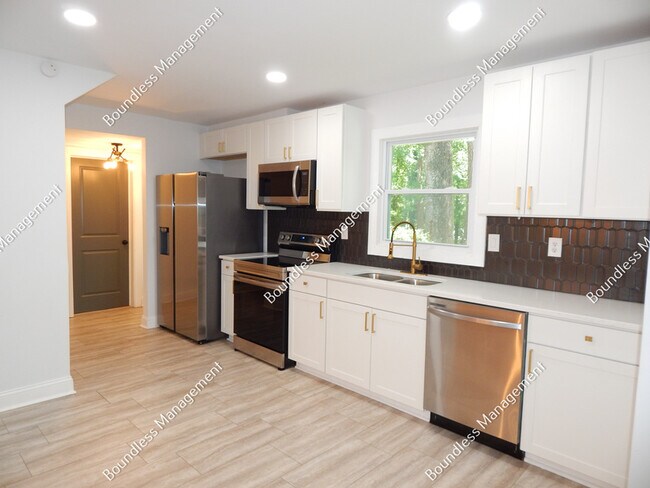 Foto del edificio - 3429 Mt Gilead Rd SW