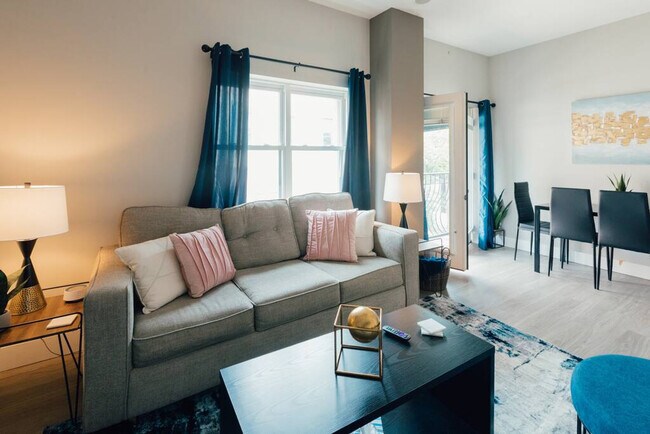 Foto del edificio - 202 E Main St