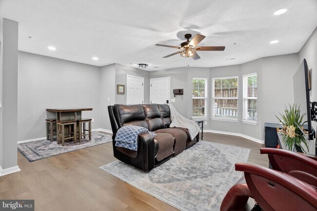 Building Photo - 8031 Brookstone Ct