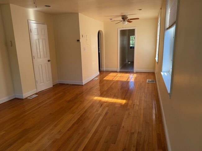 Building Photo - 59 Galveston Pl SW