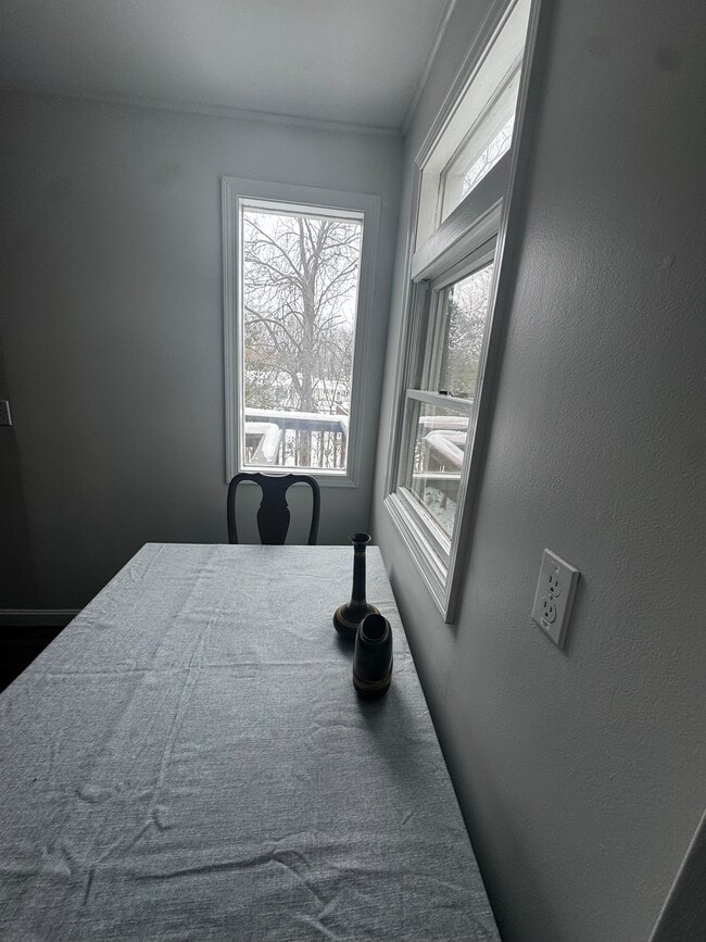 Foto del edificio - 150 Ethan Allen Pky